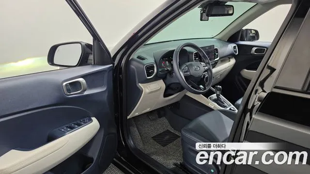 Hyundai Venue — Фото автомобиля 15