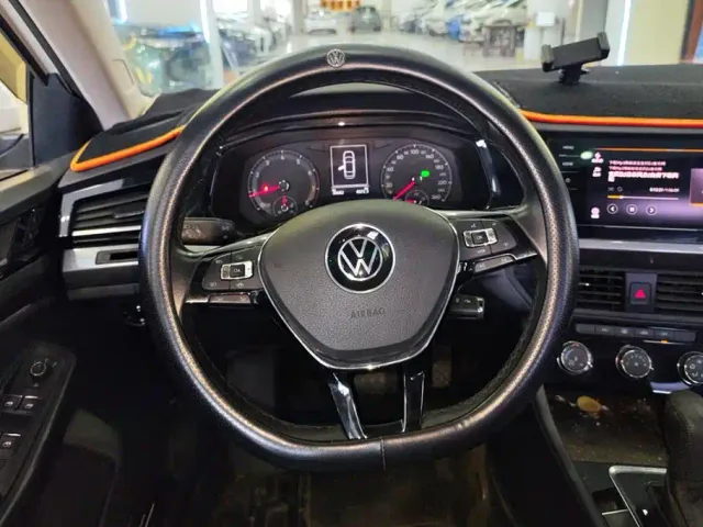 Volkswagen Bora — Фото автомобиля 15