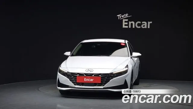 Hyundai AVANTE Avante (CN7) — Фото автомобиля 3