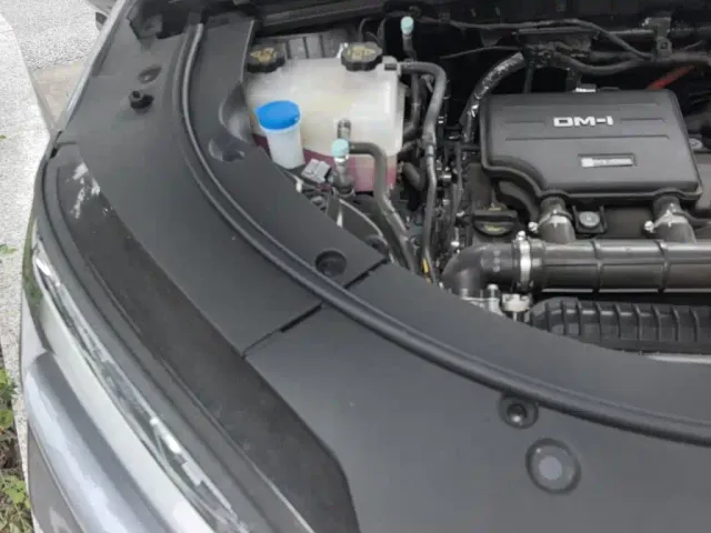 BYD Song PLUS PHEV 2025 DM-i Smart Driving Edition 112KM Honor — Фото автомобиля 18