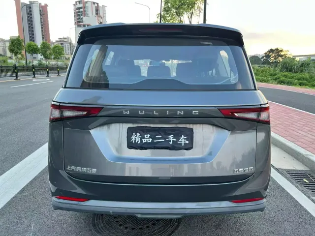 Wuling Jiachen — Фото автомобиля 8