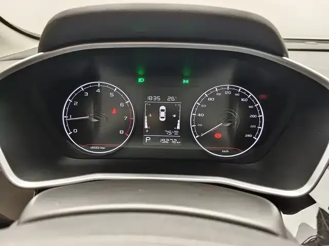 Geely Binyue — Фото автомобиля 6