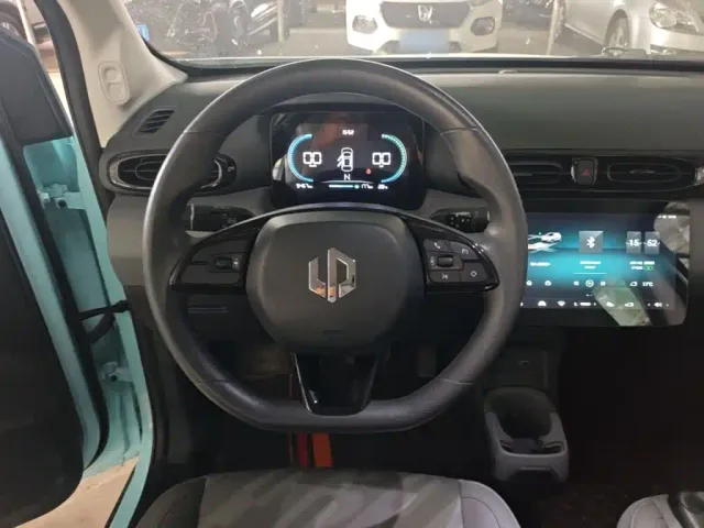 Leapmotor T03 — Фото автомобиля 10
