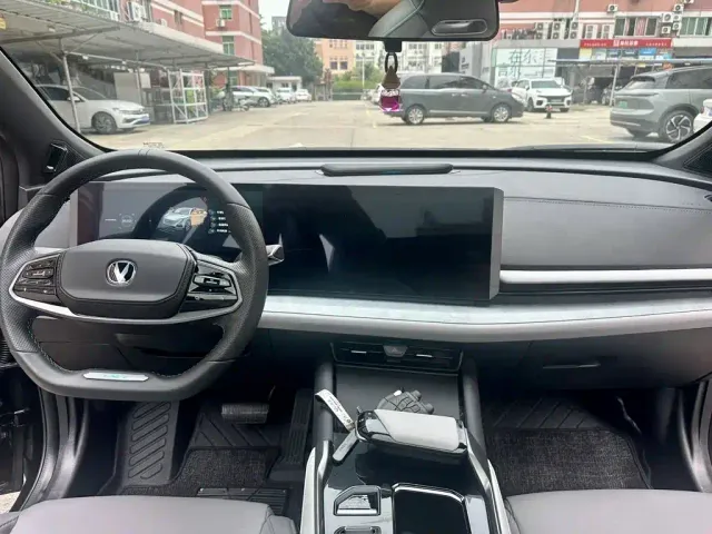 Changan UNI-T — Фото автомобиля 8