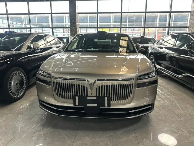 Voyah Auto VOYAH Zhuiguang L 2025 Mid-configuration Model — Фото автомобиля 2
