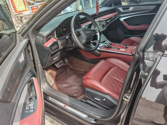 Audi A7L — Фото автомобиля 3