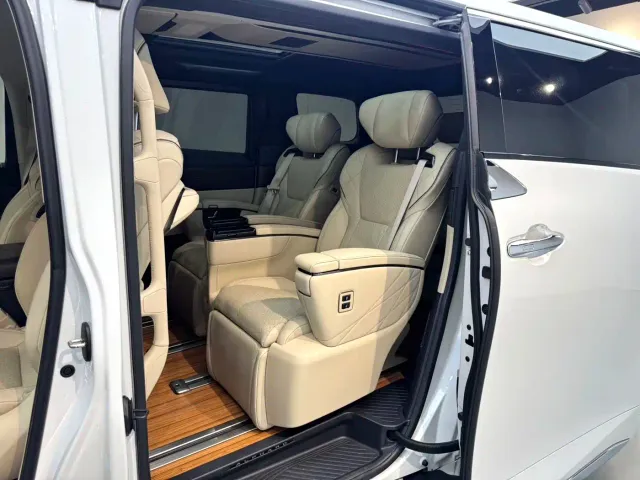Toyota Alphard — Фото автомобиля 6