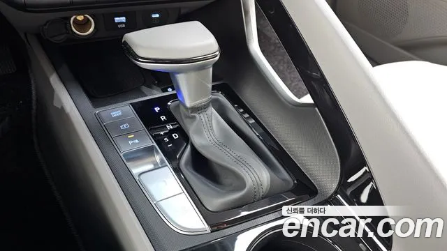 Hyundai AVANTE Inspiration — Фото автомобиля 9