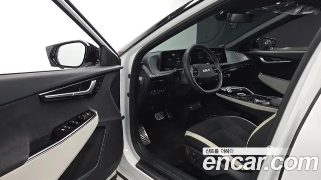 Kia EV6 — Фото автомобиля 15