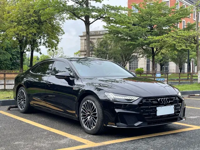 Audi A7L — Фото автомобиля 3