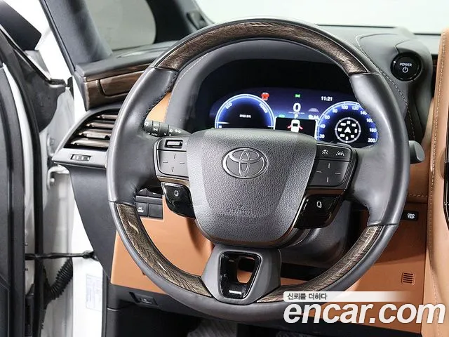 Toyota Alphard — Фото автомобиля 14
