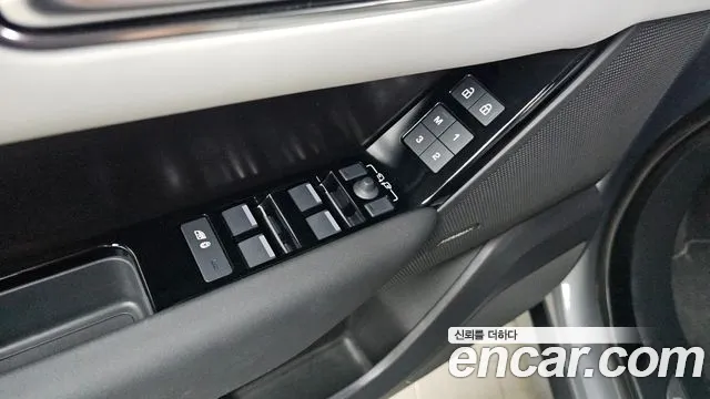 Land Rover Range Rover Velar — Фото автомобиля 30