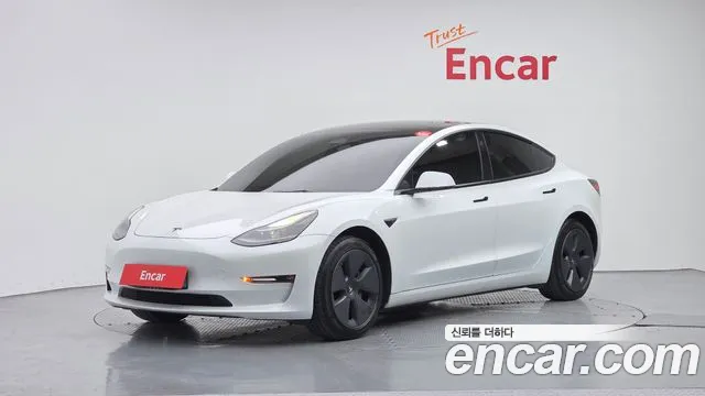 Фотография автомобиля — Tesla Model 3