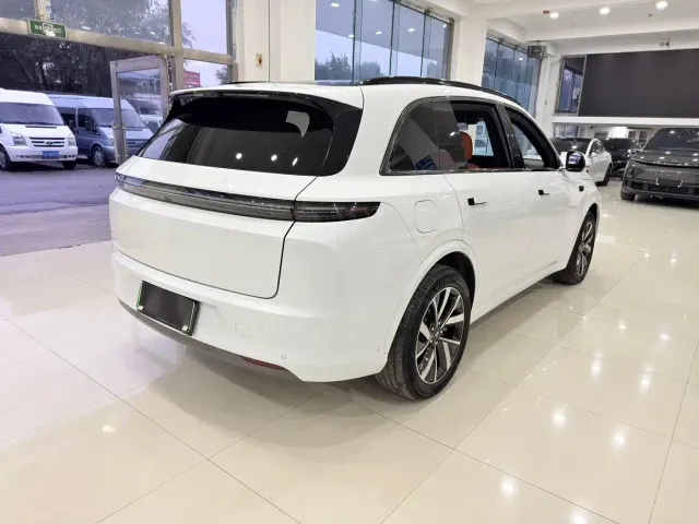 Li Auto L7 — Фото автомобиля 3