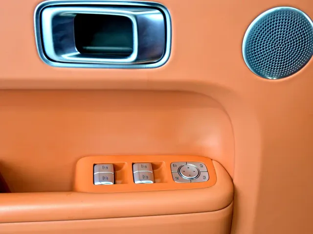 Li Auto L7 — Фото автомобиля 14
