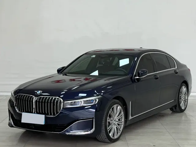Фотография автомобиля — BMW 7 Series