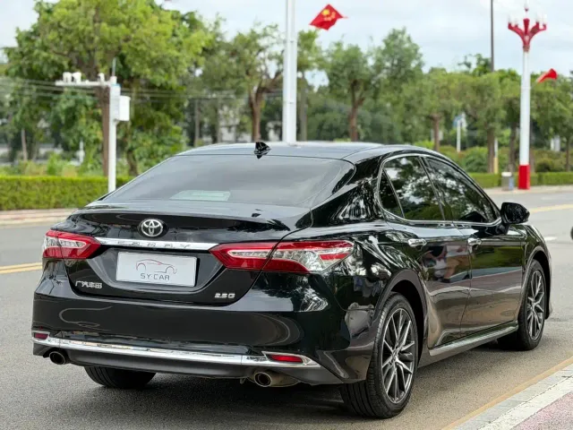 Toyota Camry — Фото автомобиля 5