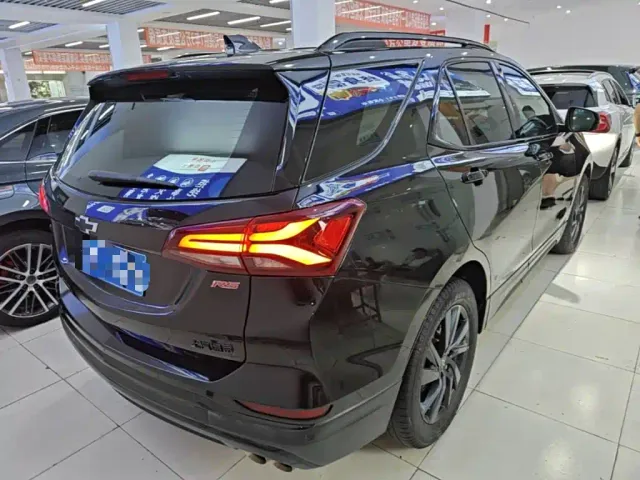 Chevrolet Equinox — Фото автомобиля 6