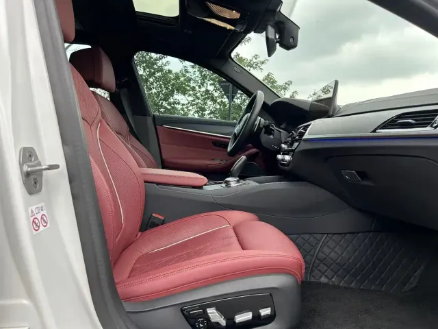 BMW 5 Series — Фото автомобиля 8