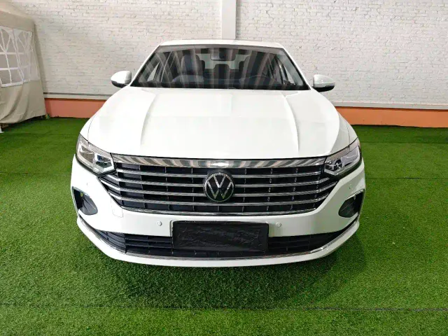 Volkswagen Lavida — Фото автомобиля 2