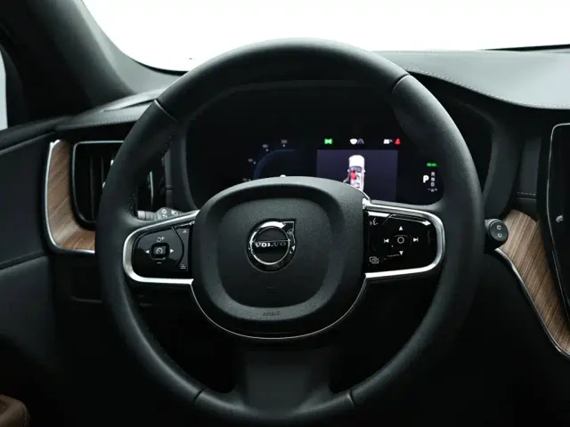 Volvo XC60 — Фото автомобиля 14