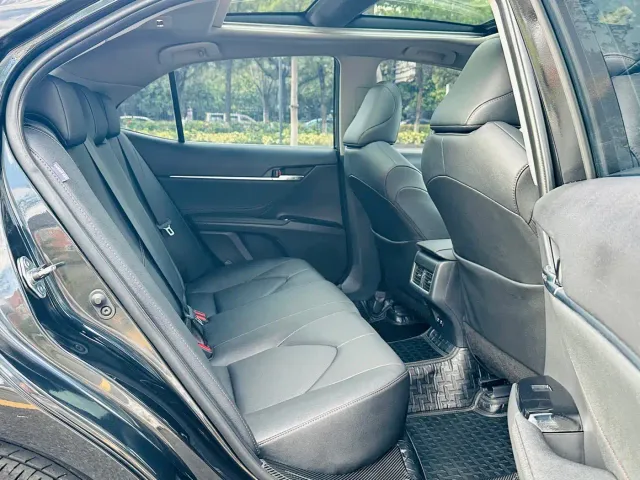 Toyota Camry — Фото автомобиля 15