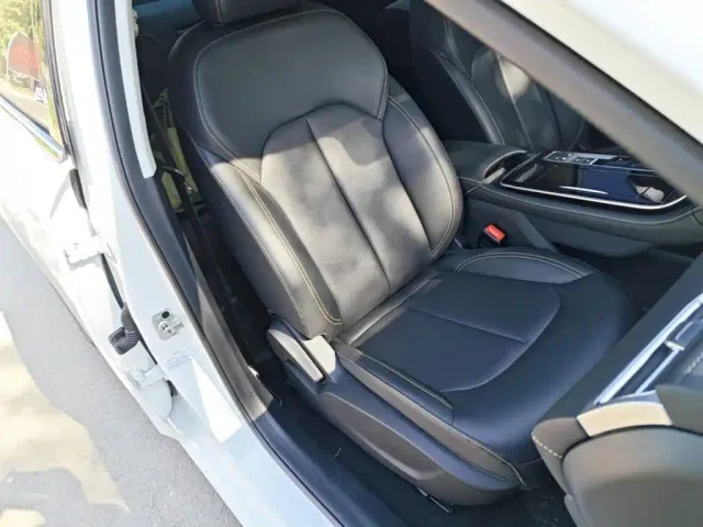 Roewe i6 MAX EV — Фото автомобиля 24