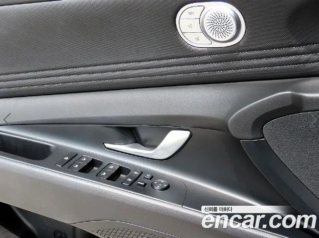 Hyundai Avante CN7 — Фото автомобиля 11