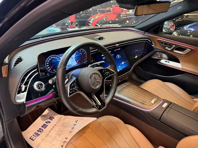Mercedes-Benz E-Class — Фото автомобиля 6
