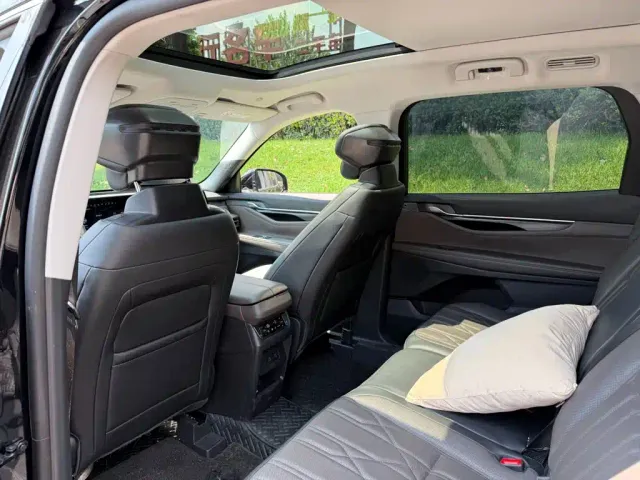 Ford Edge — Фото автомобиля 11