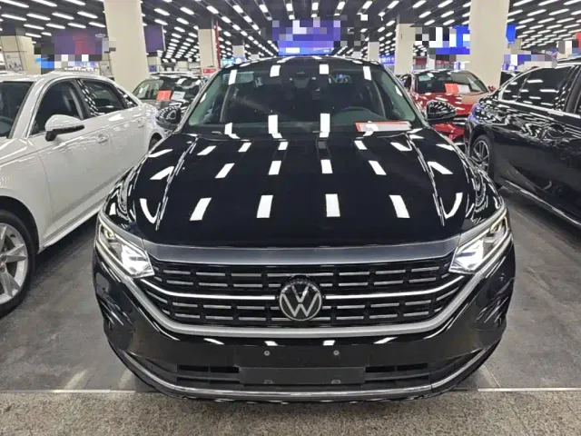 Volkswagen Passat — Фото автомобиля 2