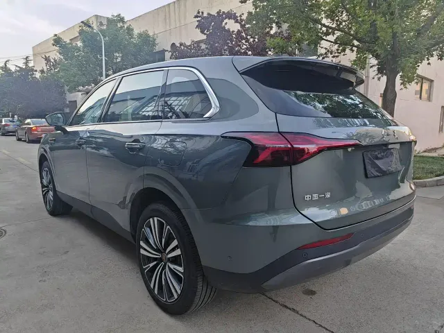 Hongqi HS6 PHEV — Фото автомобиля 7