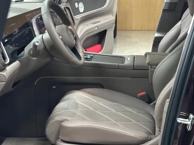 AITO Wenjie AITO M9 2026 Extended Range Ultra Edition 52kWh 6-seater — Фото автомобиля 4
