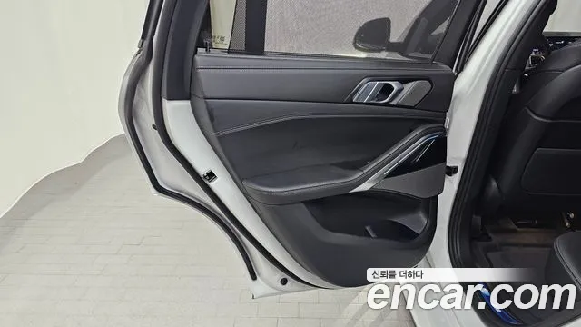 BMW X6 xDrive40i M Sport — Фото автомобиля 23