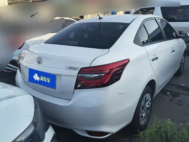 Toyota Vios — Фото автомобиля 3