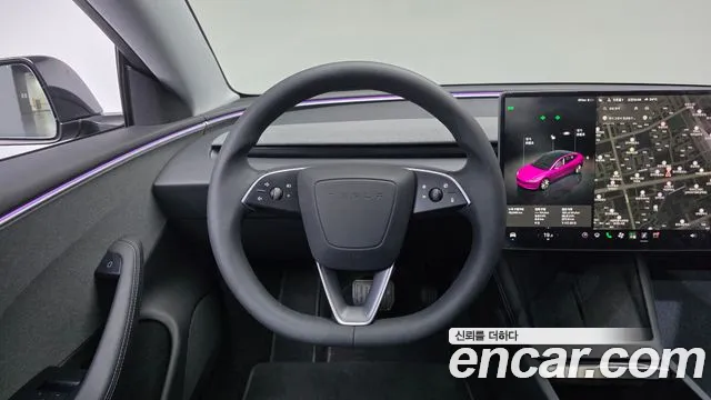 Tesla Model 3 — Фото автомобиля 4