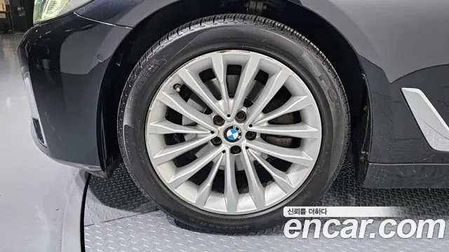 BMW 5-Series — Фото автомобиля 5