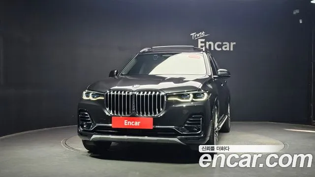 BMW X7 — Фото автомобиля 3