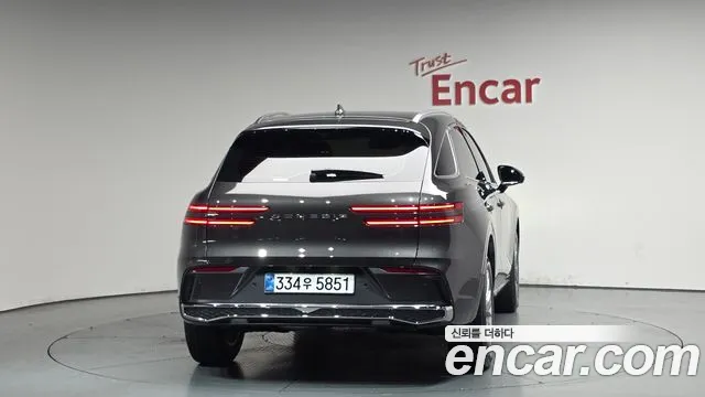 Genesis GV70 2.5T Бензин 2WD — Фото автомобиля 4