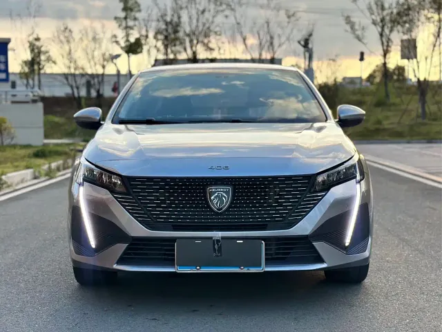 Peugeot 408 — Фото автомобиля 2