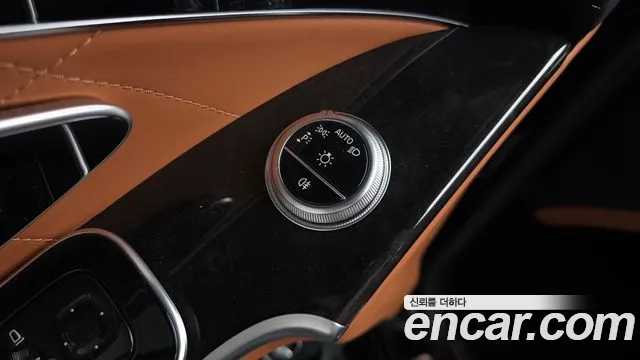 Mercedes-Benz S-Class — Фото автомобиля 27
