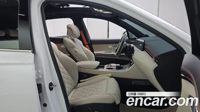 Genesis GV70 2.5T Бензин AWD — Фото автомобиля 22