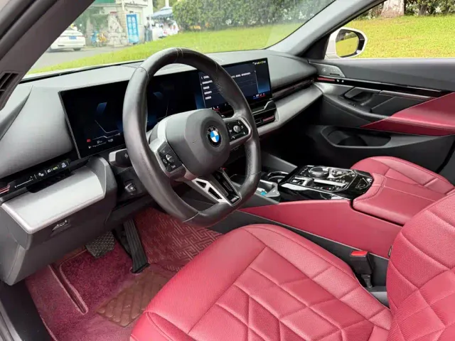 BMW 5 Series — Фото автомобиля 7