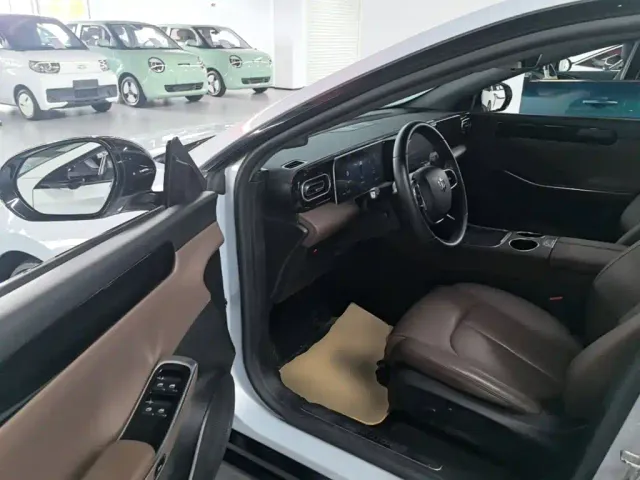 Leapmotor Leapmotor C01 2023 525 Comfort Edition — Фото автомобиля 15
