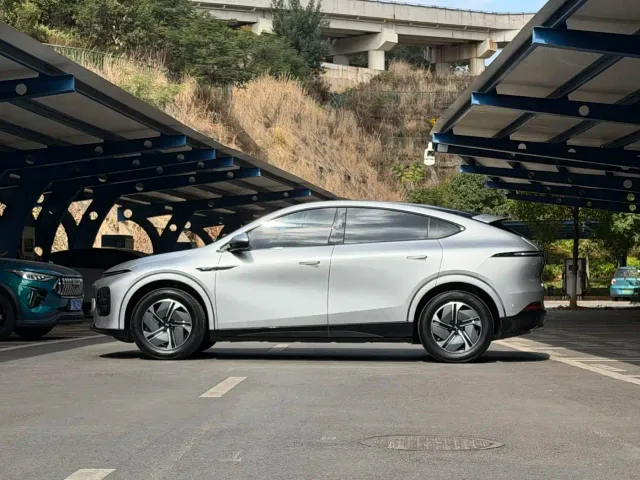 Xpeng G6 — Фото автомобиля 15