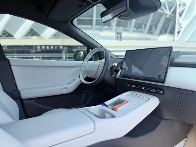 Xpeng P7+ — Фото автомобиля 13