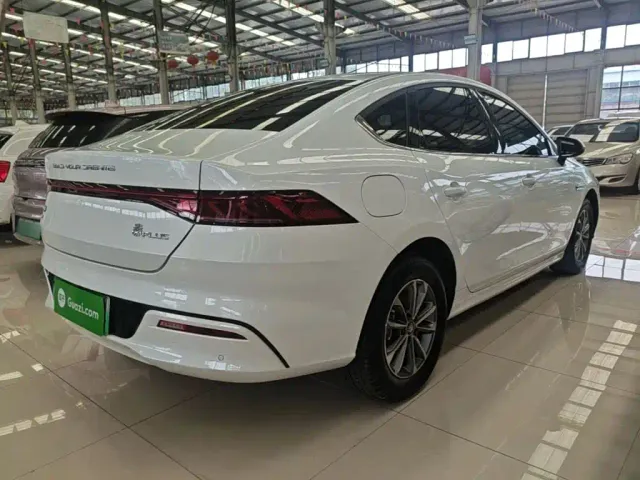 BYD Qin PLUS — Фото автомобиля 6