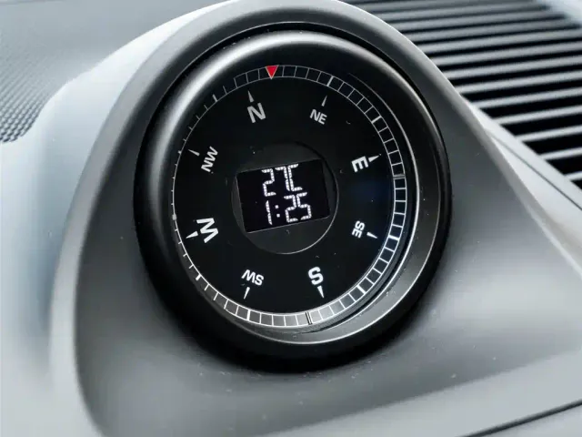 Porsche Macan — Фото автомобиля 16