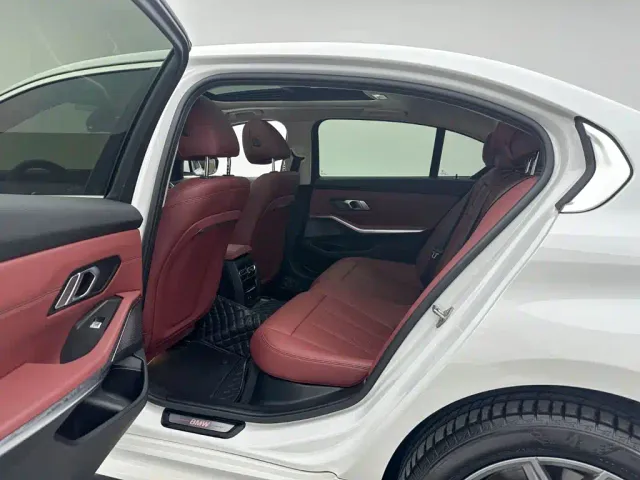 BMW i3 — Фото автомобиля 10