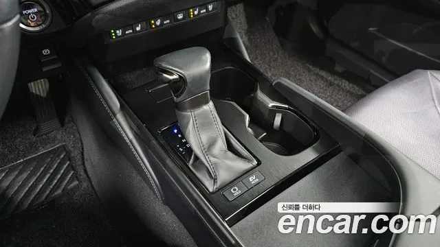 Lexus ES — Фото автомобиля 9